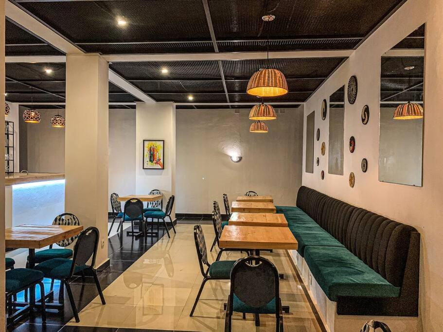 City Center Apartments Μπουζουμπούρα Εξωτερικό φωτογραφία