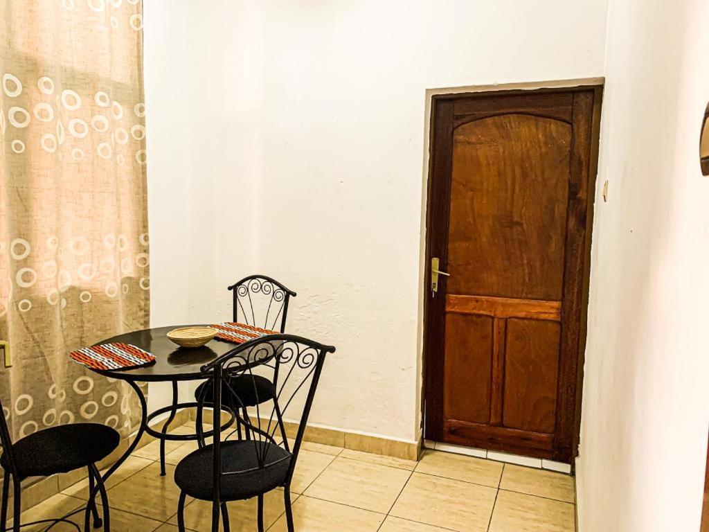 City Center Apartments Μπουζουμπούρα Εξωτερικό φωτογραφία